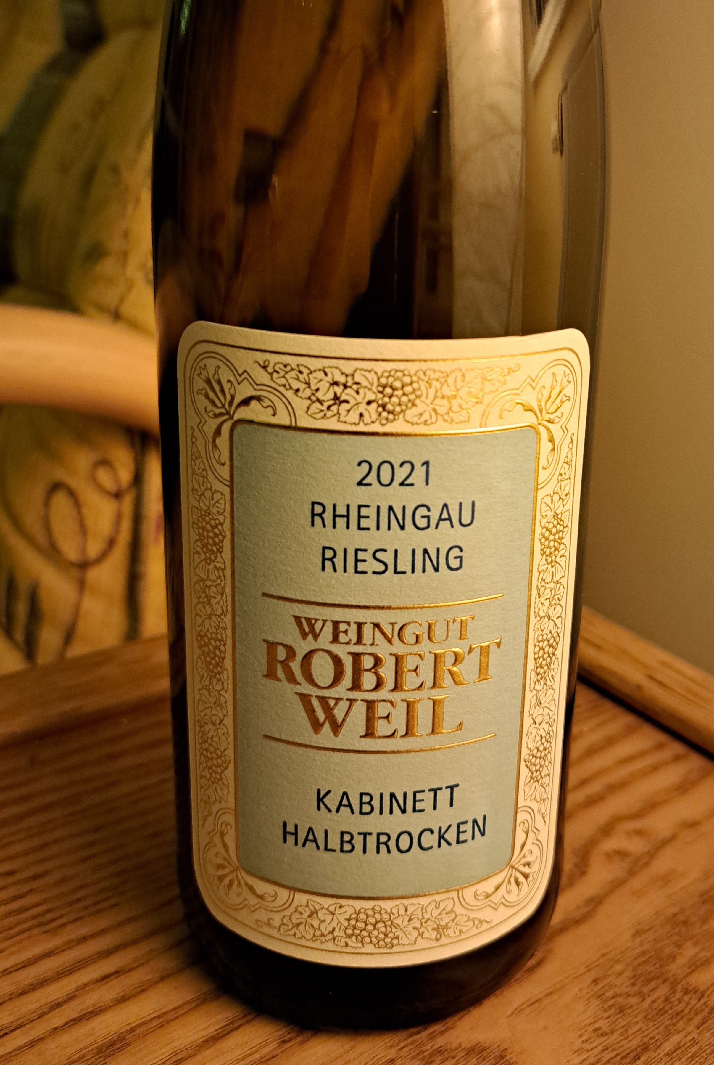 2021 Robert Weil Riesling Kabinett halbtrocken